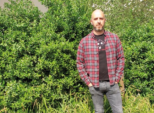 Oskar Morales (Eitzaga auzoko bizilaguna): "Ez dugu ikusten zabortegian plan zehatza dagoenik”