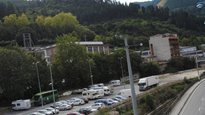 Ospitala jasoko den lurra "kutsatua" dagoela dio Ingurumen Sailak