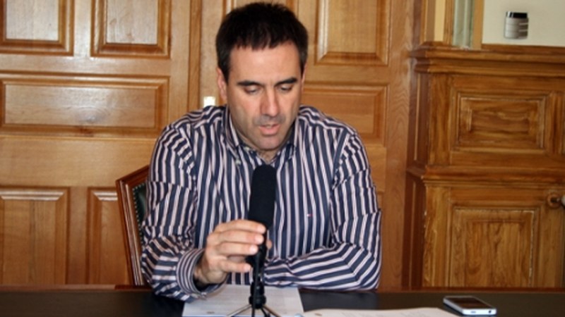 Ospitalerako lurraren deskontaminazioarekin rifi-rafea