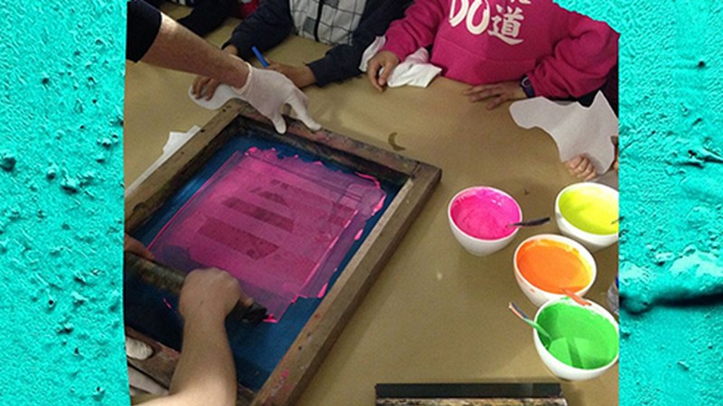 Otsailaren 11n ...eta kitto!-n egingo den serigrafia tailerrerako izen-ematea gaur zabaldu da