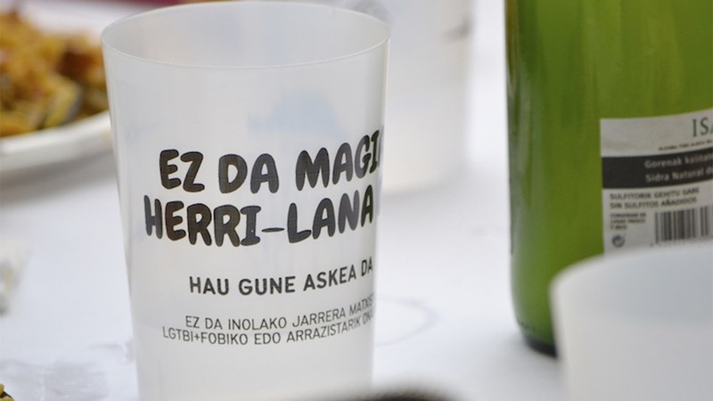 Oztopoen gainetik, txosnaguneak aurrera egingo duela adierazi du Jaixak Herrixak Herrixandako-k