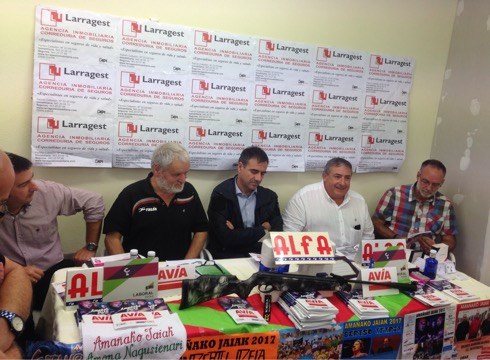 Pailazoen ikuskizuna eta The Original DJ Guass 80, Amañako jaietarako prestatzeko