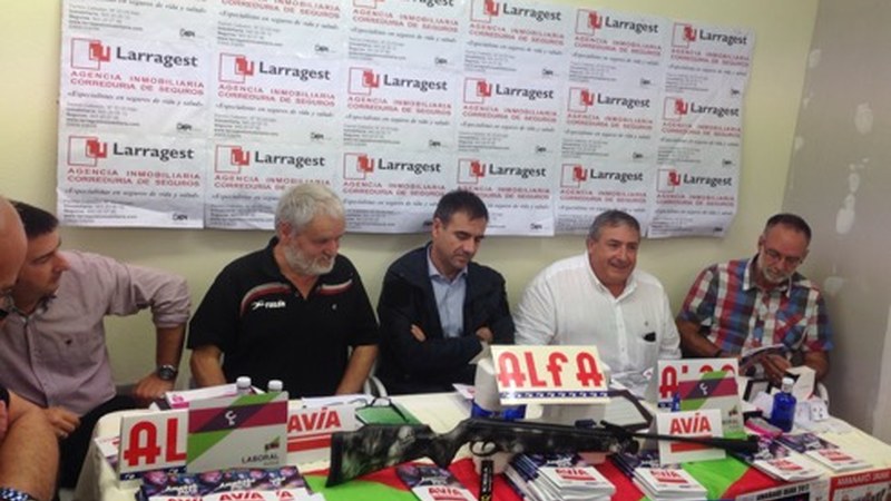 Pailazoen ikuskizuna eta The Original DJ Guass 80, Amañako jaietarako prestatzeko