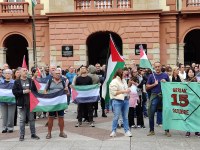 Palestinako herriarekin bat egin nahi izan dute herritar askok Eibarren ere