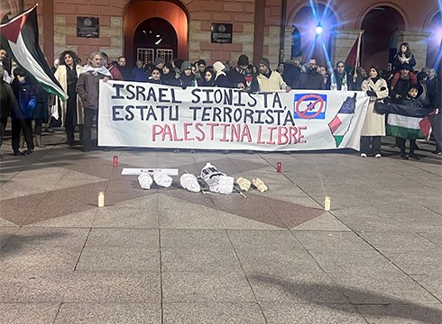 Palestinako herritarren aurkako erasoak behingoz geratzeko eskatu dute Eibarren ere