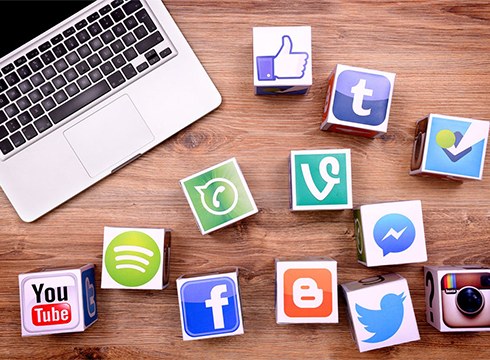 Pantailaren bestaldea, egia ote? "Iban Garcia, Amaia Amunarriz eta Jon Kareaga"