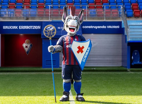 Pantxika Eibar KE-ko maskota berria domekan aurkeztuko da Ipuruan