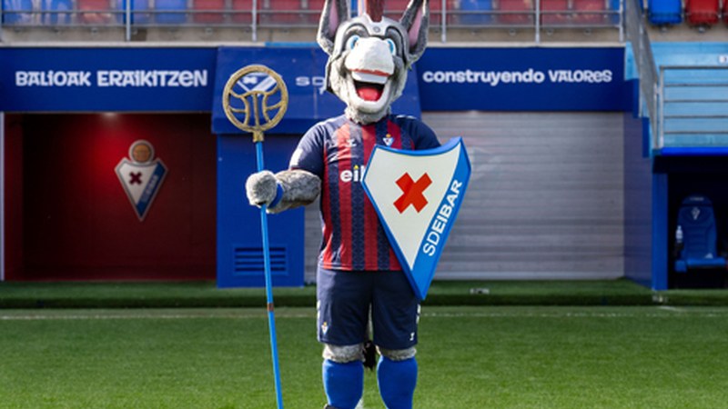 Pantxika Eibar KE-ko maskota berria domekan aurkeztuko da Ipuruan