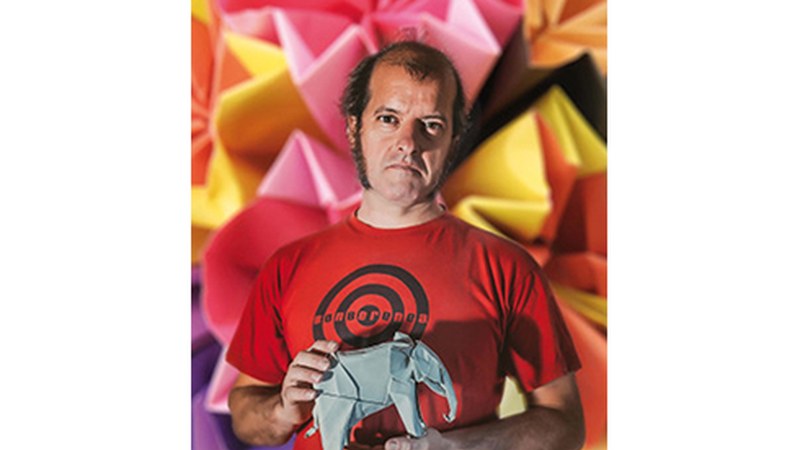 Papiroflexia eta origami tailerra antolatu du ...eta kitto!-k