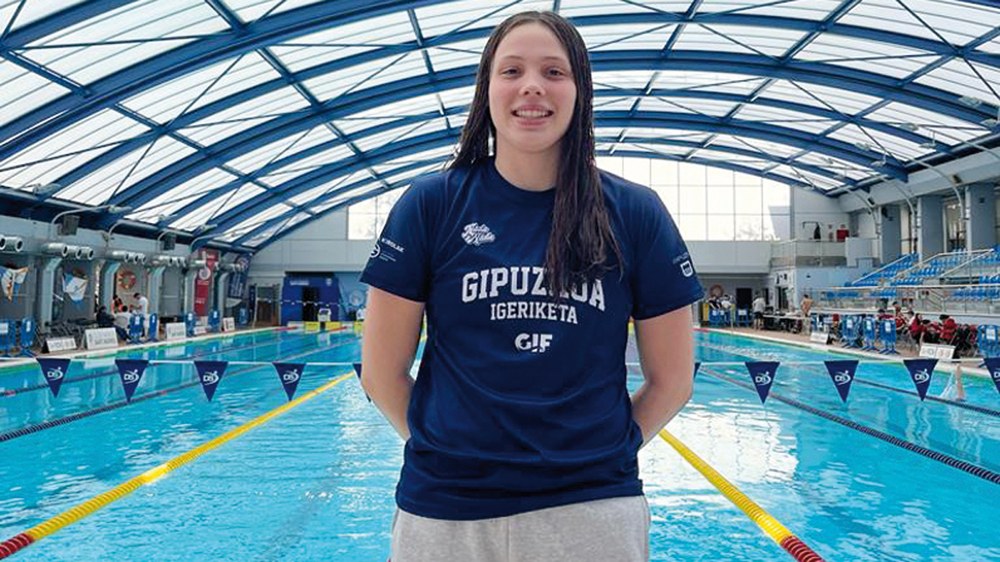 Paula Calvo igerilariak zilarrezko hiru domina irabazi zituen Espainiakoetan