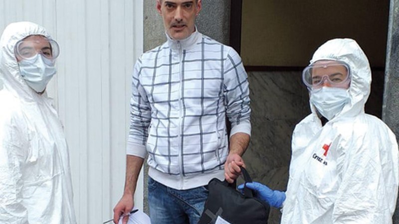 Paula Cortes eta Nagore Gomez, Gurutze Gorriko boluntarioak: “Jendea oso esker onekoa da"