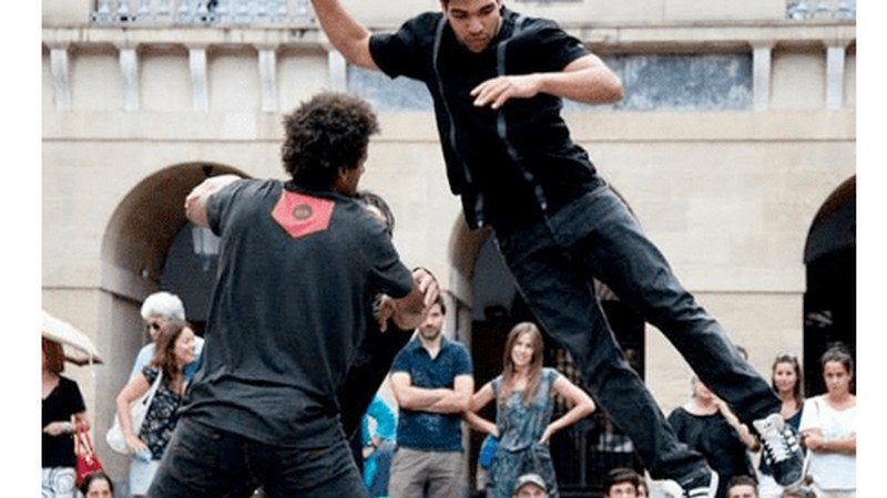 Pedro Alfonso Vilas (dantzaria): “Arrisku-saltua ikasteko kuriositateak eraman ninduen Break Dance egitera”