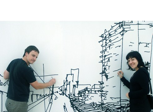 Amaia Ajuriaguerra eta Joseba Aranzabal: “Pegatinak hausnarketarako balio badu, ba hobeto”