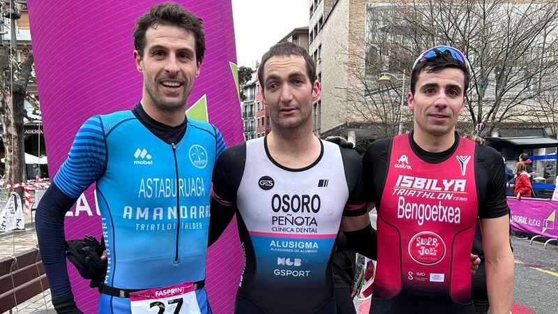 Pello Osoro eta Helene Alberdi izan ziren garaile XXX. Eibarko Duatloian
