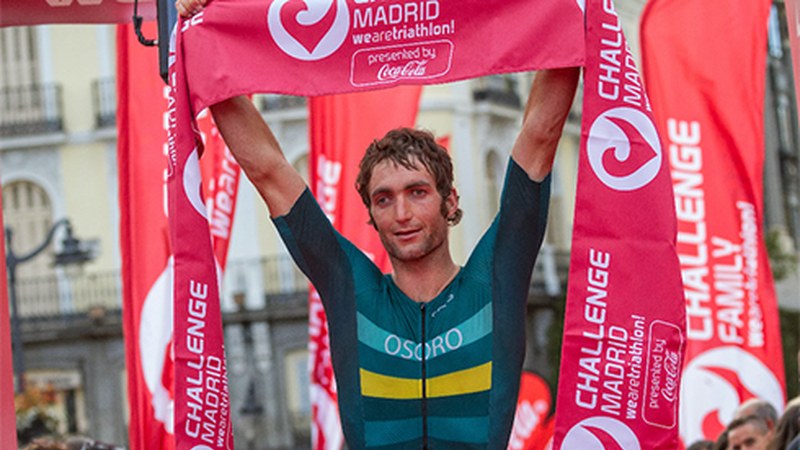 Pello Osoro irabazle Madrilgo distantzia erdiko triatloian