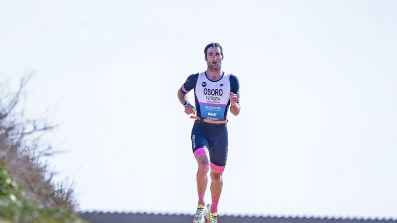 Pello Osoro irabazle Sancho Abarca duatloian