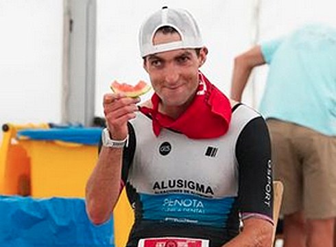 Pello Osorok ikaragarrizko maila eman zuen Zarauzko Triatloian ere