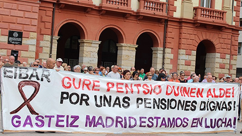 Pentsiodunek eskualde mailako manifestazioa deitu dute bihar eguerdirako, Nagusien Nazioarteko Egunaren harira