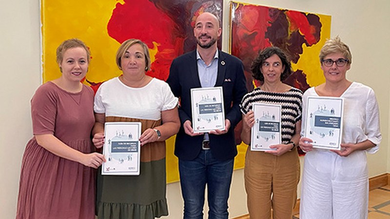 Pertsona Nagusientzako Baliabideen Gida kaleratu du Udalak