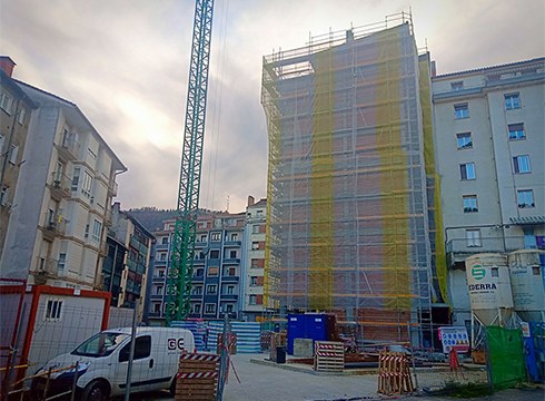 Pertsona nagusientzako tutoretzapeko bederatzi apartamentu egingo ditu Udalak Estaziñoan