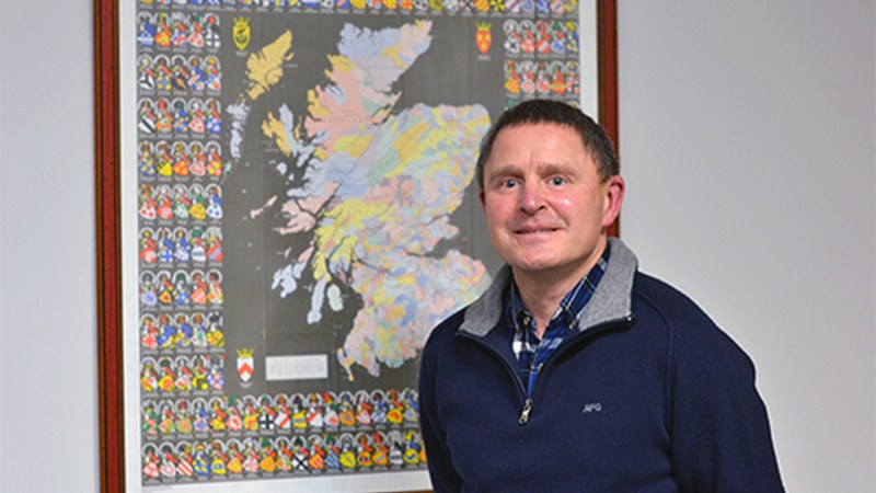 Phil Wylie, Dunediner bat Eibarren