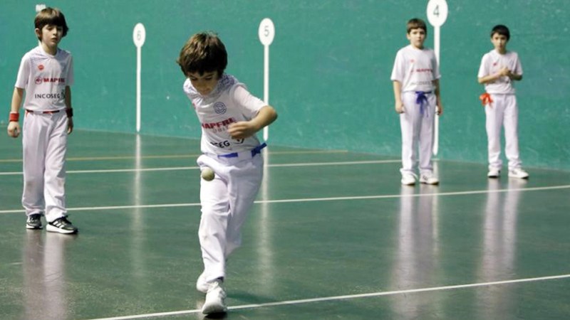 Pilota ate irekiak hilaren 18an eta 20an Astelena frontoian