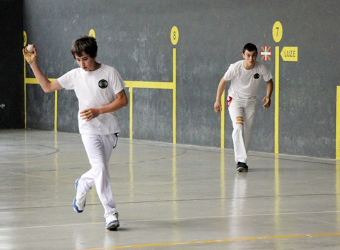 Pilota pasio duen Haitzart Iraolagoitiarentzat izango da kirol horretako saria Eibarko Kirol Sarietan