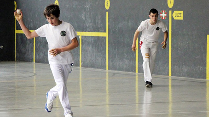 Pilota pasio duen Haitzart Iraolagoitiarentzat izango da kirol horretako saria Eibarko Kirol Sarietan