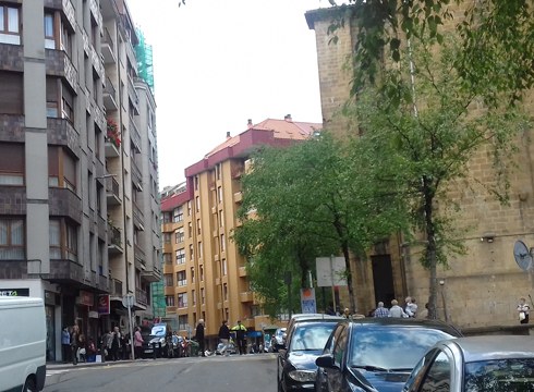 Plaza Barrian oinezkoen mugikortasuna eta saltokien jarduera hobetzeko lanak egingo dira hurrengo hilabeteetan