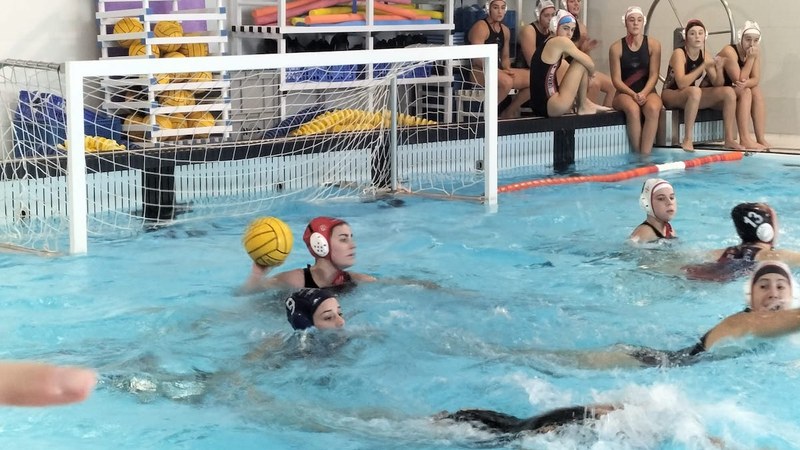 Porrot lazgarriak Urbat waterpoloko talde nagusientzat