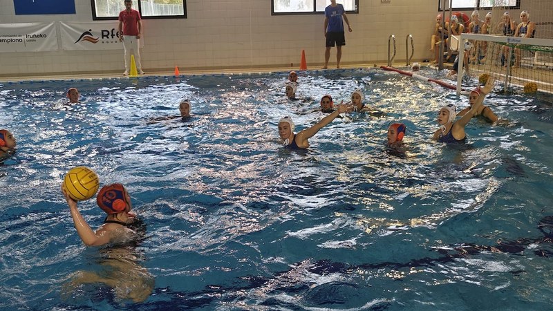 Porrotak Urbat waterpolo taldeko gizonentzat, garaipena emakumeentzat