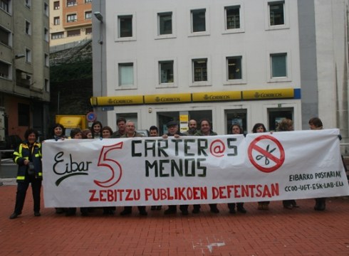 Postarien grebak astebetean 83.000 gutun ez banatzea eragin du