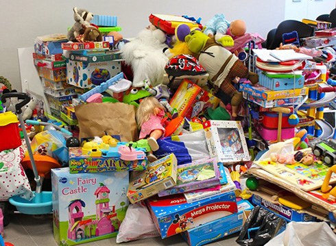 Premian dauden familien umeentzat jostailuak bilduko dituzte gaur arratsaldean