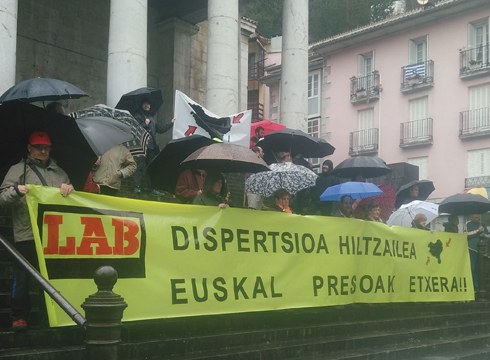 Preso eta iheslarien aldeko elkarretaratzea