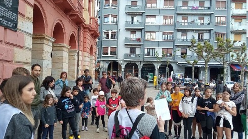 Primerako giroa `Gurasoak Berbetan´ familia arteko ginkanan