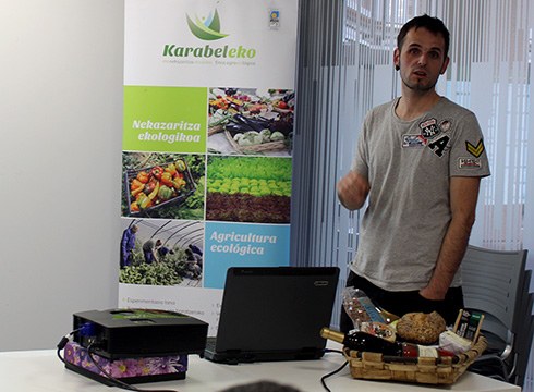 Produktu ekologikoz osatutako otarrak astero jasotzeko kontsumo talde berria sortu nahi dute