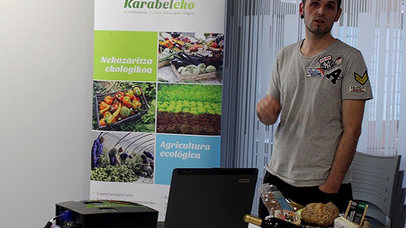 Produktu ekologikoz osatutako otarrak astero jasotzeko kontsumo talde berria sortu nahi dute