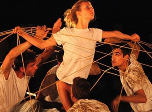 Publiko zabalari zuzendutako dantza ikuskizuna gaur Coliseoan