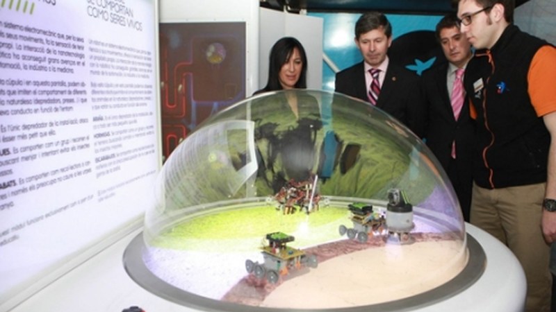 Punta-puntako teknologiei eskainitako erakusketa zabaldu dute Untzagan