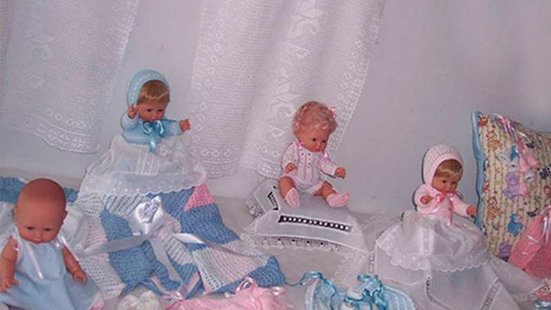 Puntu eta joskintza lanen erakusketa zabaldu dute Untzagako jubilatu etxean