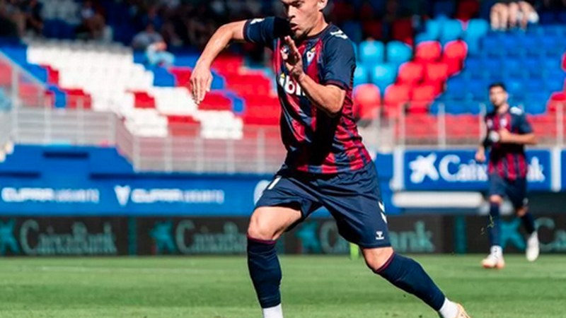 Rahmanik utzita jokatuko du CD Tenerifen denboraldia amaitu arte