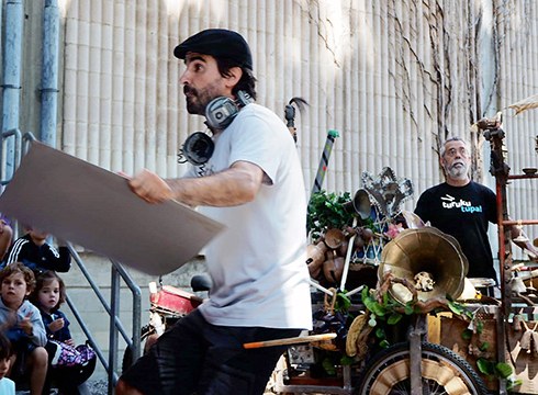 “Reziklantes” kontzertu pedagogikoa eskainiko du Turukutupak zapatu arratsaldean Errebal Plazan