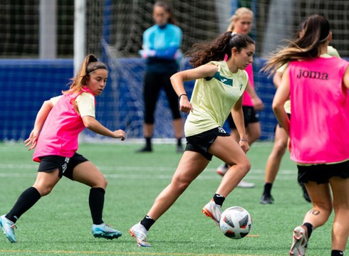 RFEF 1. Mailako Eibar KE-k lidergoari eusteko partidua jokatuko du domeka eguerdian Unben