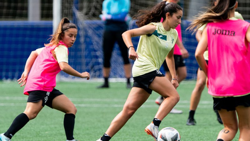 RFEF 1. Mailako Eibar KE-k lidergoari eusteko partidua jokatuko du domeka eguerdian Unben