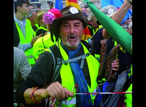 Riki Izarra (pentsioduna): “Herri batzuetan heroi moduan tratatu gaituzte”