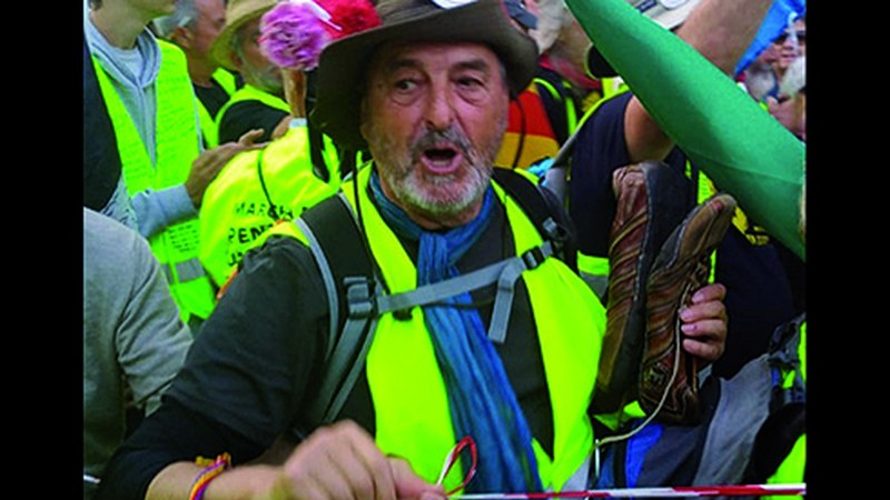 Riki Izarra (pentsioduna): “Herri batzuetan heroi moduan tratatu gaituzte”