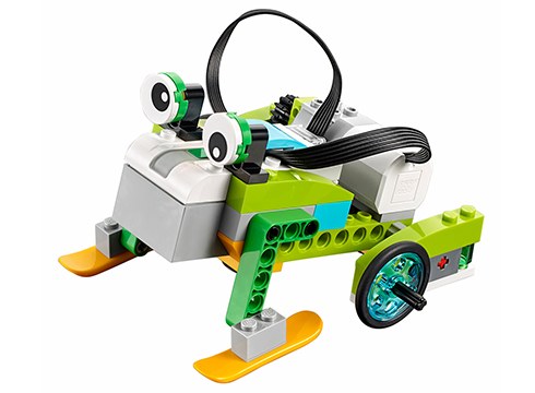 Robotikari buruzko udaleku teknologikoan izena emateko epea bihar arte luzatu dute