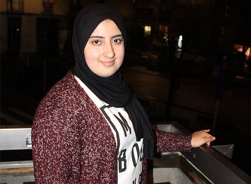 Romaesa Benslaiman (erlijio islamikoko irakaslea): "Klaseak eramangarriak eta dibertigarriak izaten saiatzen naiz"