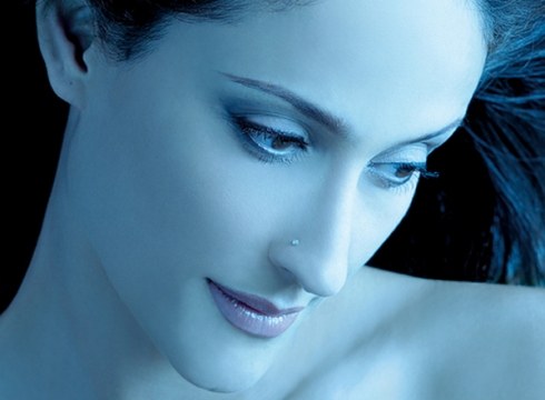 Rosa Cedron kantaria gaur Coliseoan