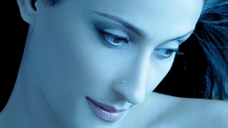 Rosa Cedron kantaria gaur Coliseoan